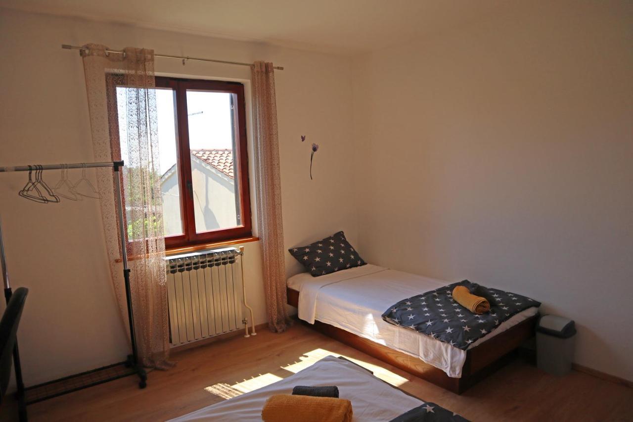 Apartman Slavko Apartment Tar-Vabriga Exterior photo